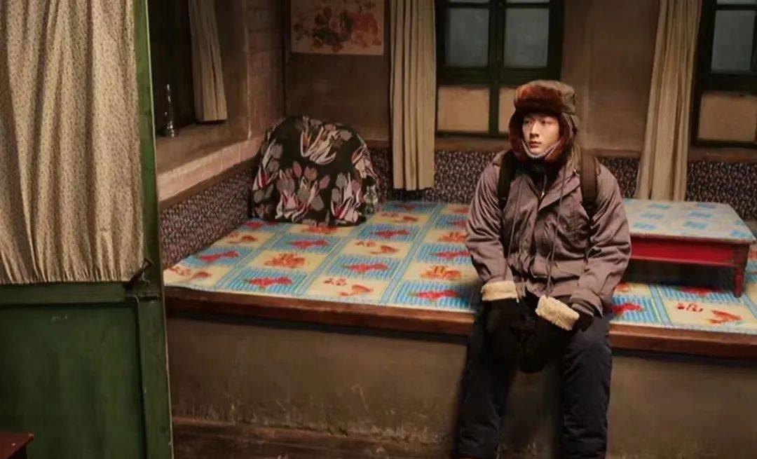 为什么一笑就爱掉眼泪,一笑掉眼泪正常吗