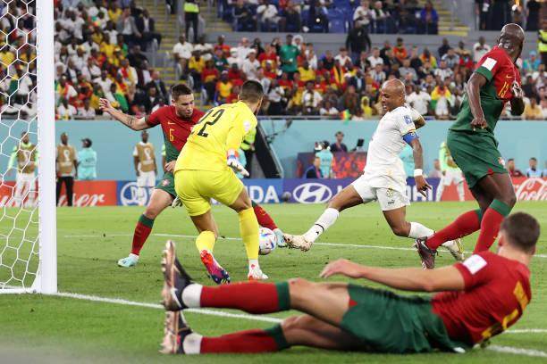 c罗进球创纪录葡萄牙3比2险胜加纳,葡萄牙险胜加纳回放