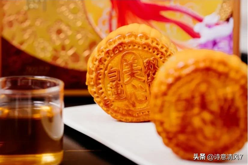 香港美心流沙奶黄馅月饼,美心月饼和华美月饼对比