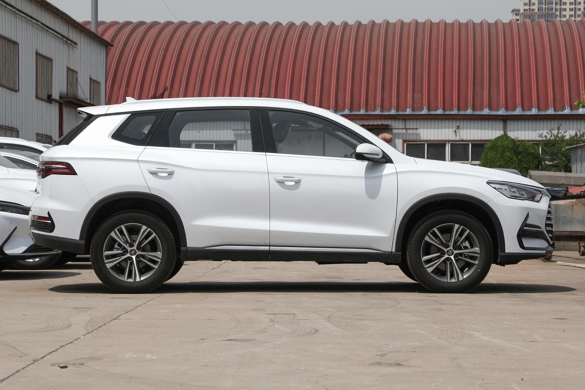 驾驶感和舒适中型suv推荐,年轻人想买suv这几款值得一看