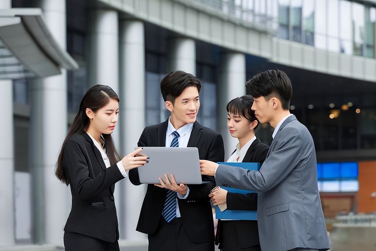 女生内向优柔寡断适合什么工作,性格内向优柔寡断适合室内设计