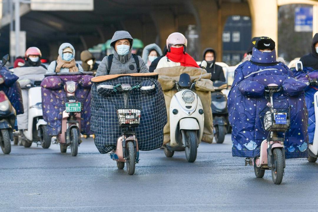 电动车刚换电池跑不远是什么原因,电动车骑一年走不动了