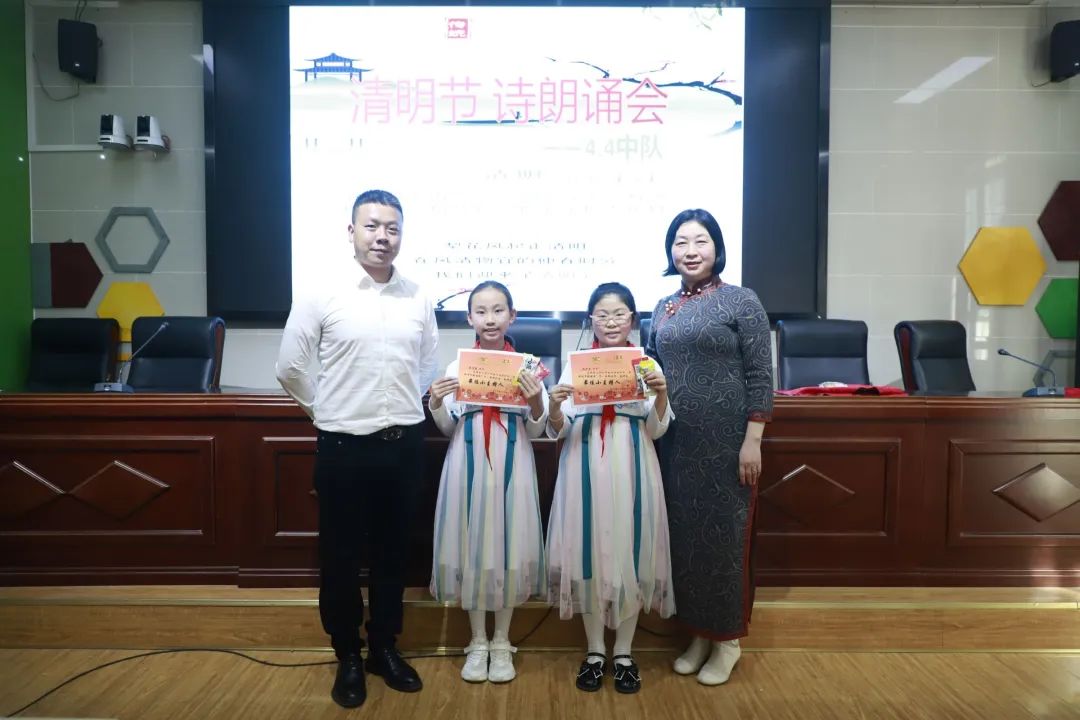 清明祭英烈警营朗诵,向英烈致敬清明诗歌朗诵小学生