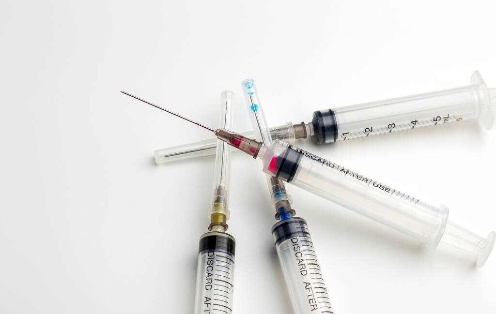 荨麻疹反复发作痒怎么能好,荨麻疹老是反复发作痒怎么办