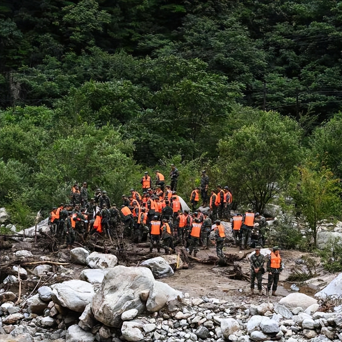 陕西突发山洪最新视频,陕西铜川山洪爆发真实全过程