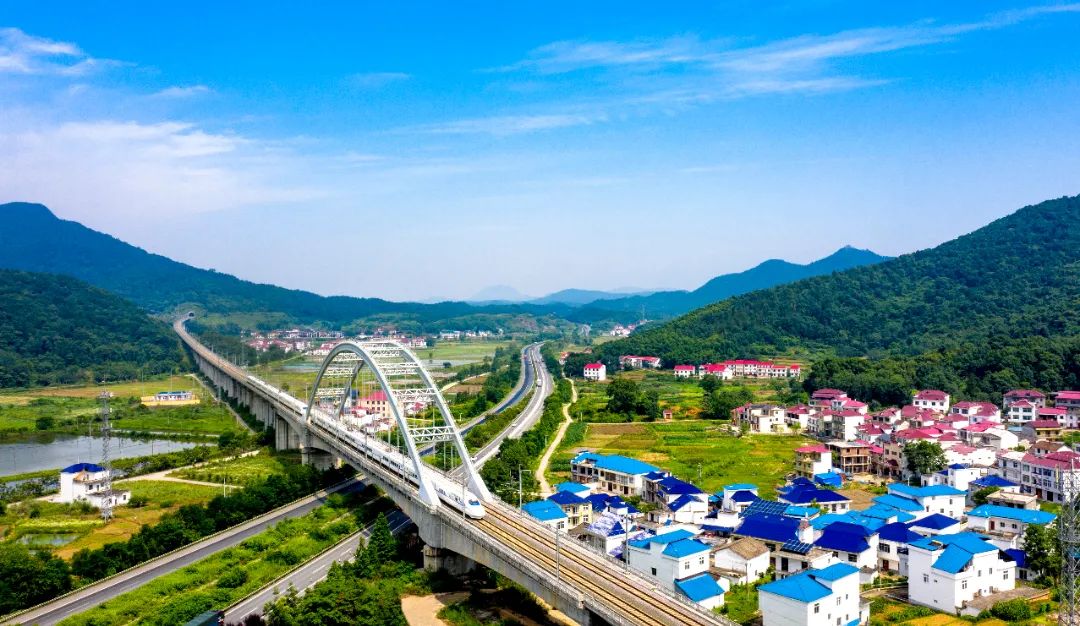 九江经济高质量发展推进会,九江加快推动高质量跨越式发展