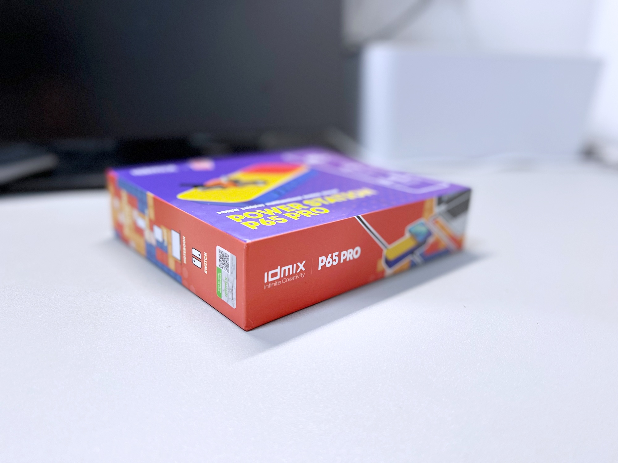 个性化创意“充电站”：IDMIX65W酷玩多功能桌面充