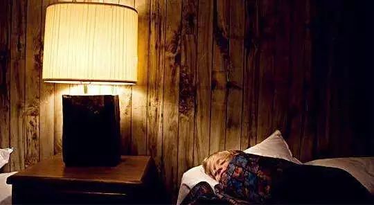 1965年江苏25岁小伙隐居深山，45年后获救时问：毛主席身体还好吗