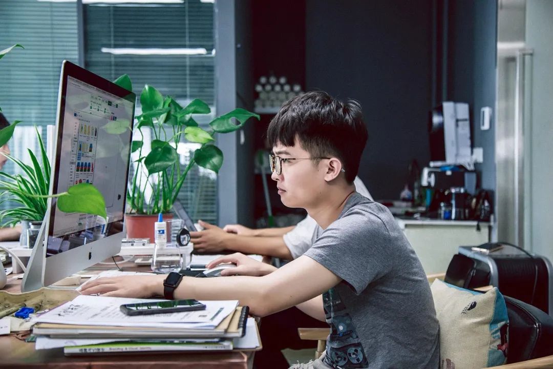 学历低创业哪些项目比较好,没学历学什么技术赚钱又有前途