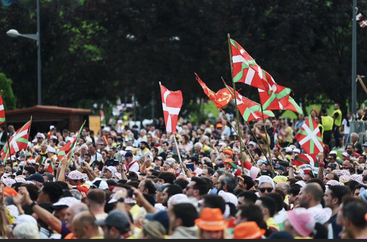 环法自行车赛亚当耶茨,亚当耶茨环法s14采访