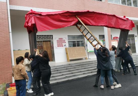 武穴市梅川镇中心幼儿园六一,梅川镇中心幼儿园全体老师