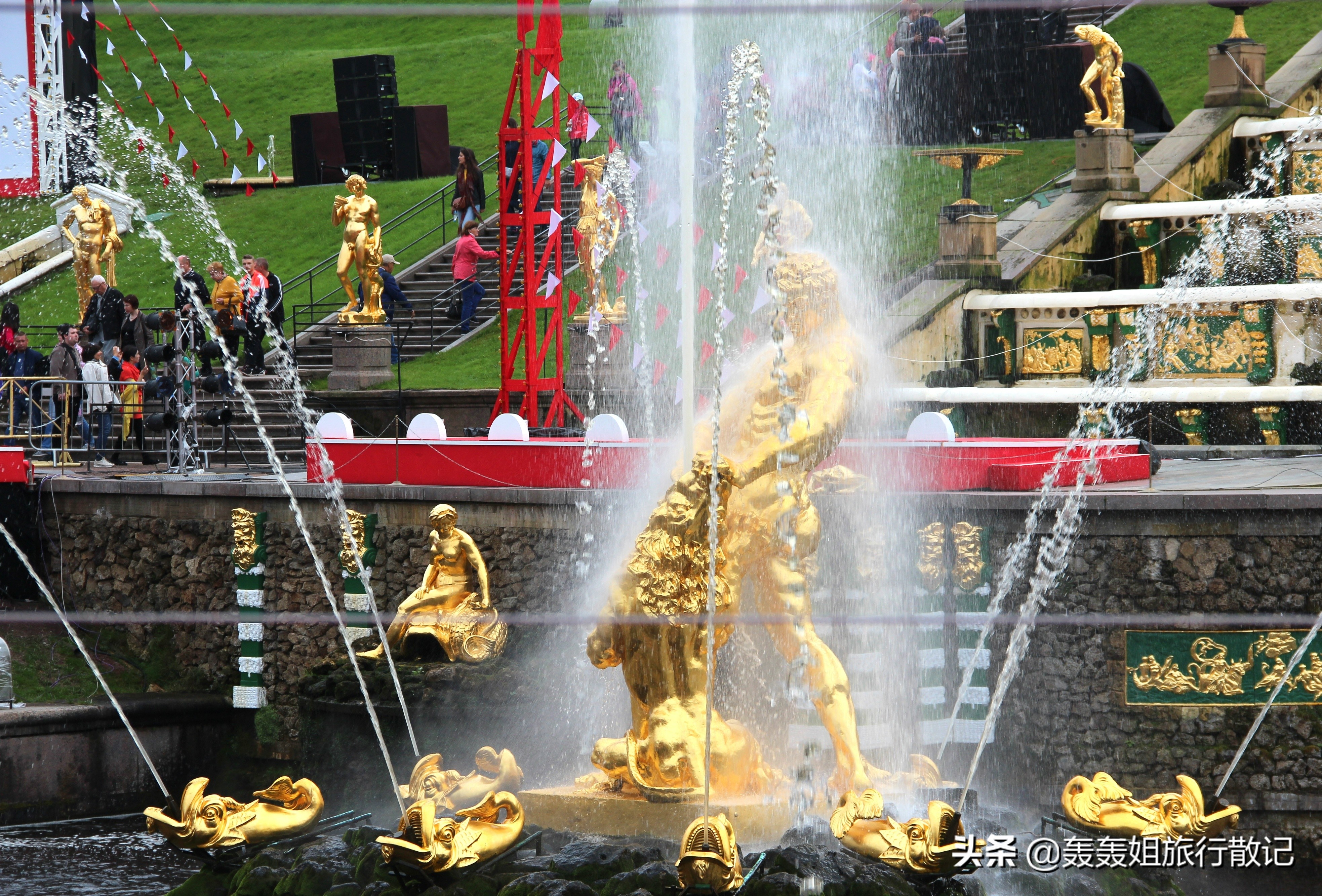 看一群人如何玩转圣彼得堡，告诉你几款好用的海外游玩app