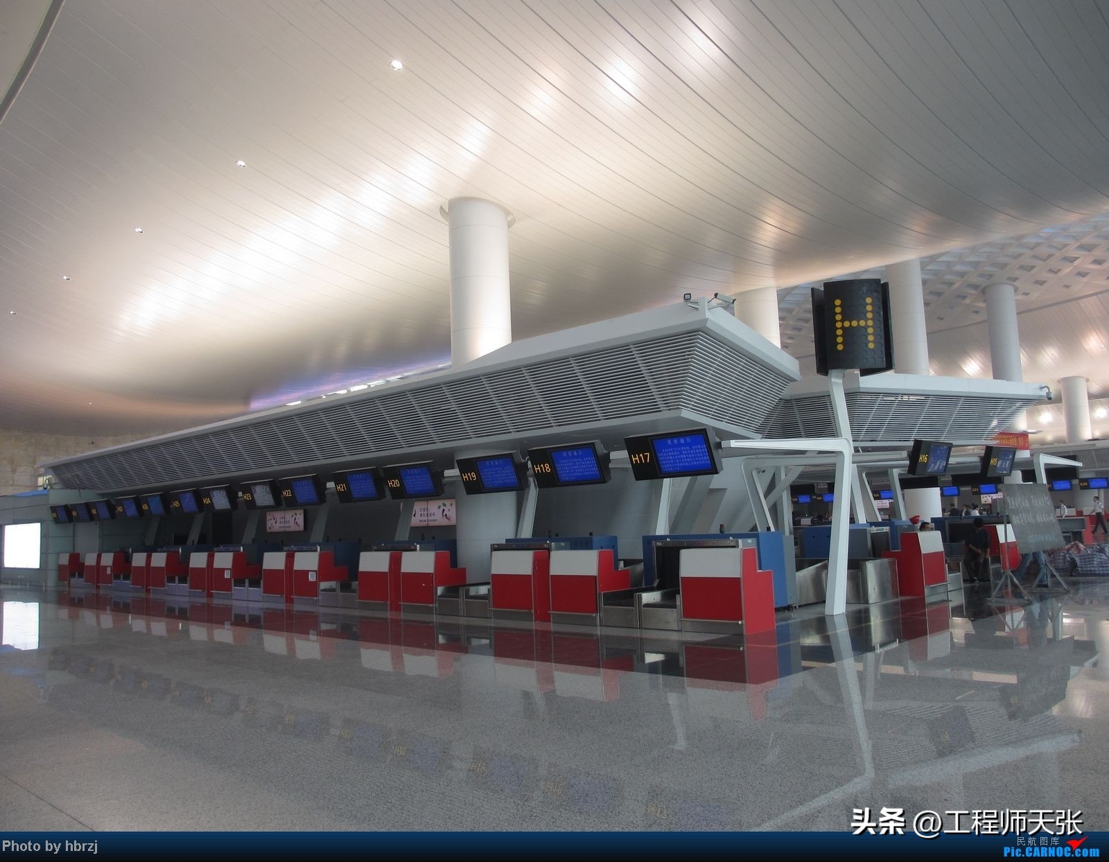 杭州萧山机场内浓烟滚滚,官方回应萧山机场现浓烟