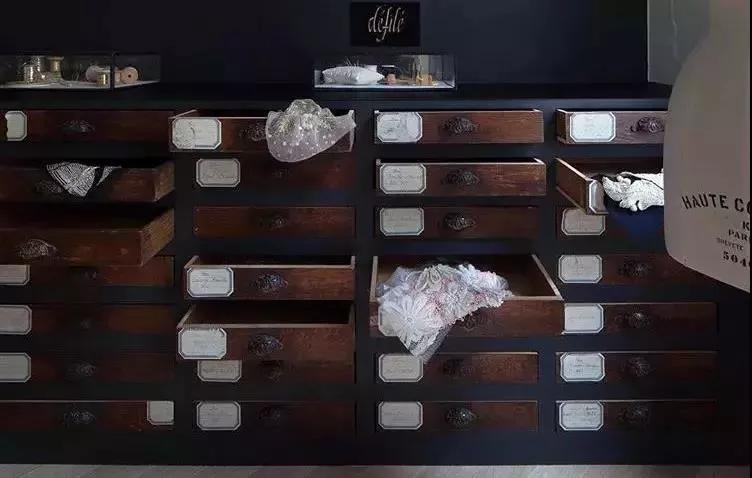 chanel衣服为啥贵,chanel女装贵吗