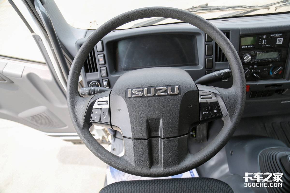 五十铃巨咖9.8米大单桥提车,庆铃五十铃巨咖5.2米