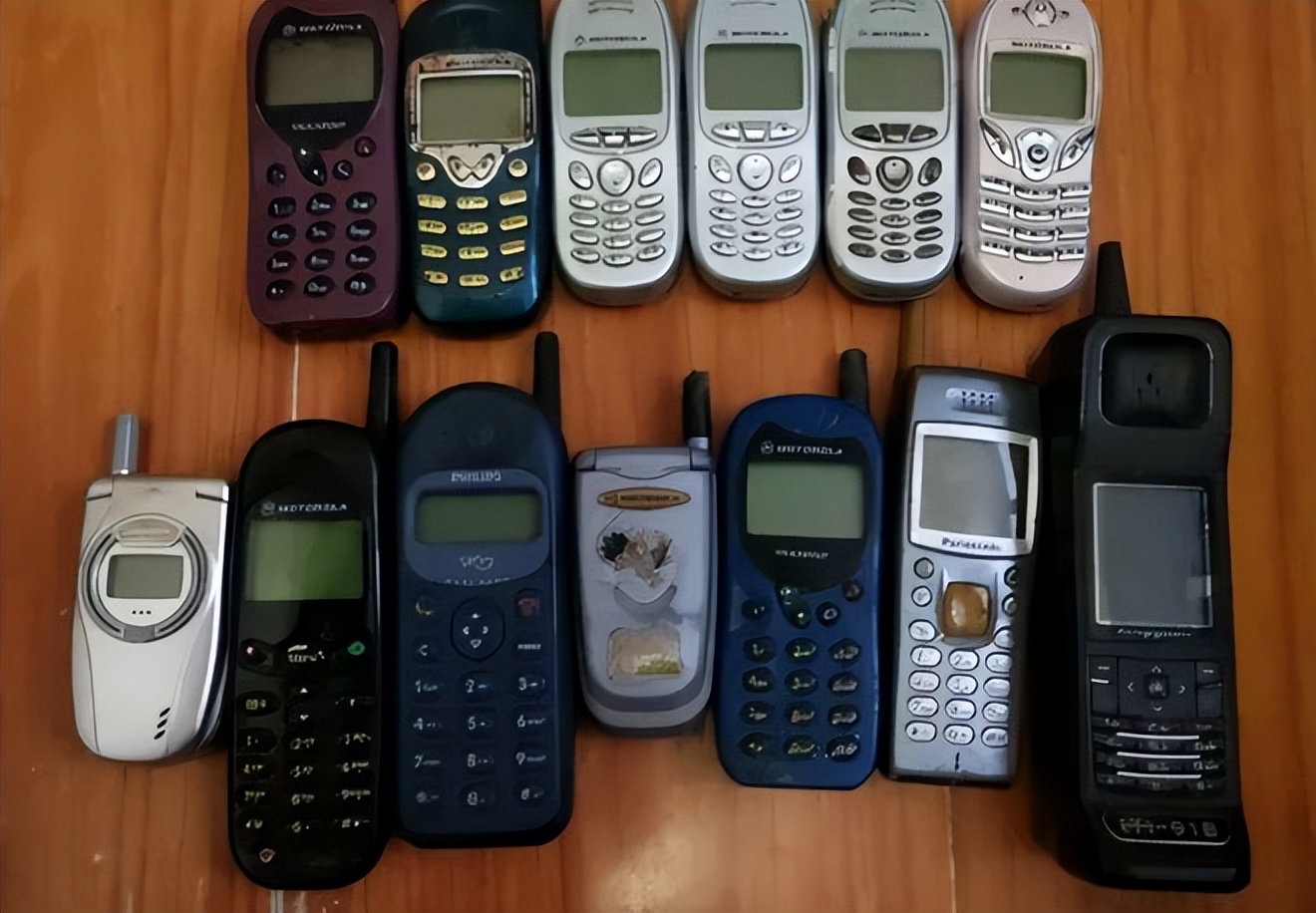 怀念当年的诺基亚摩托罗拉,诺基亚摩托罗拉为什么消失了