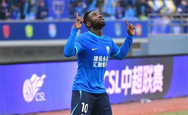 黑人为进国足讲肉麻话！足协落网之鱼仍留任，宋凯却宣布耻辱新政