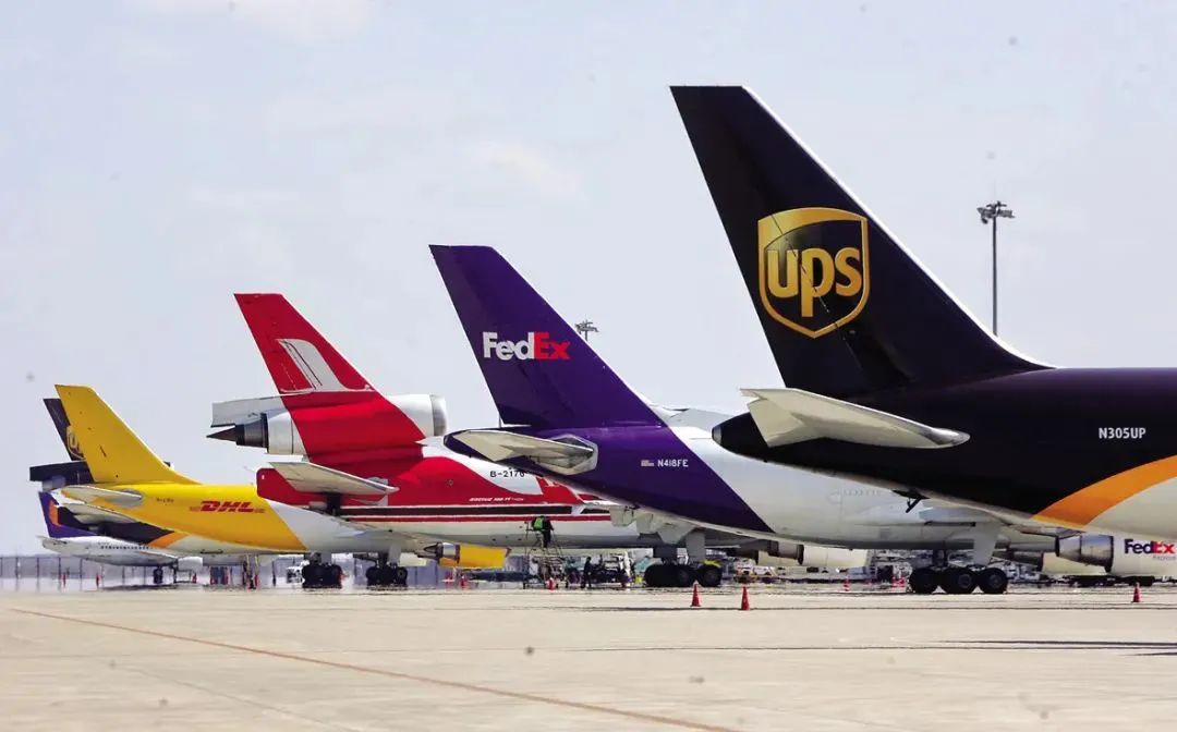 中国快递首次承运大熊猫，顺丰凭啥抢了UPS的活？