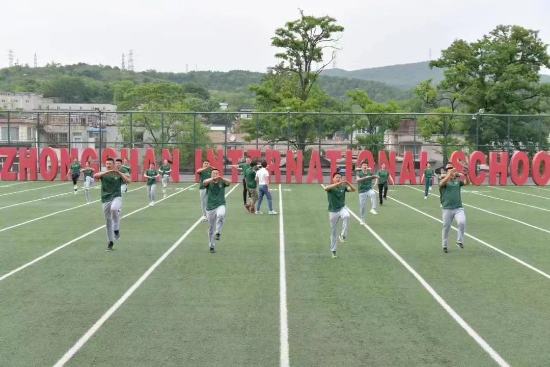 对刘畊宏的描写,刘畊宏很拽的角色