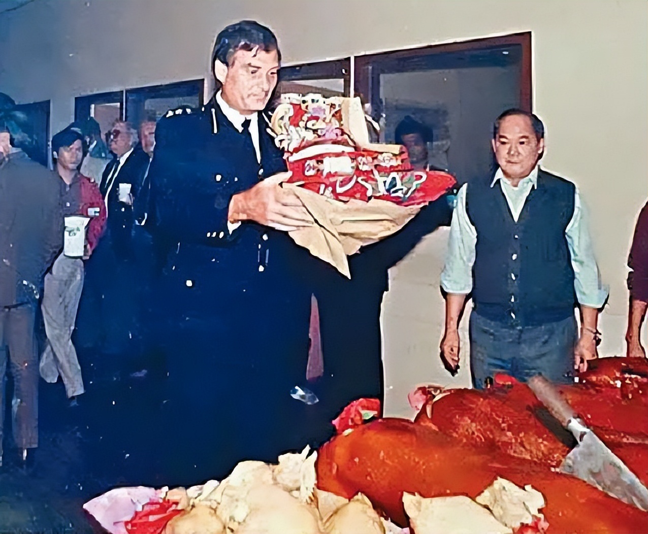 香港人为什么喜欢拜关羽,香港人为什么喜欢拜神