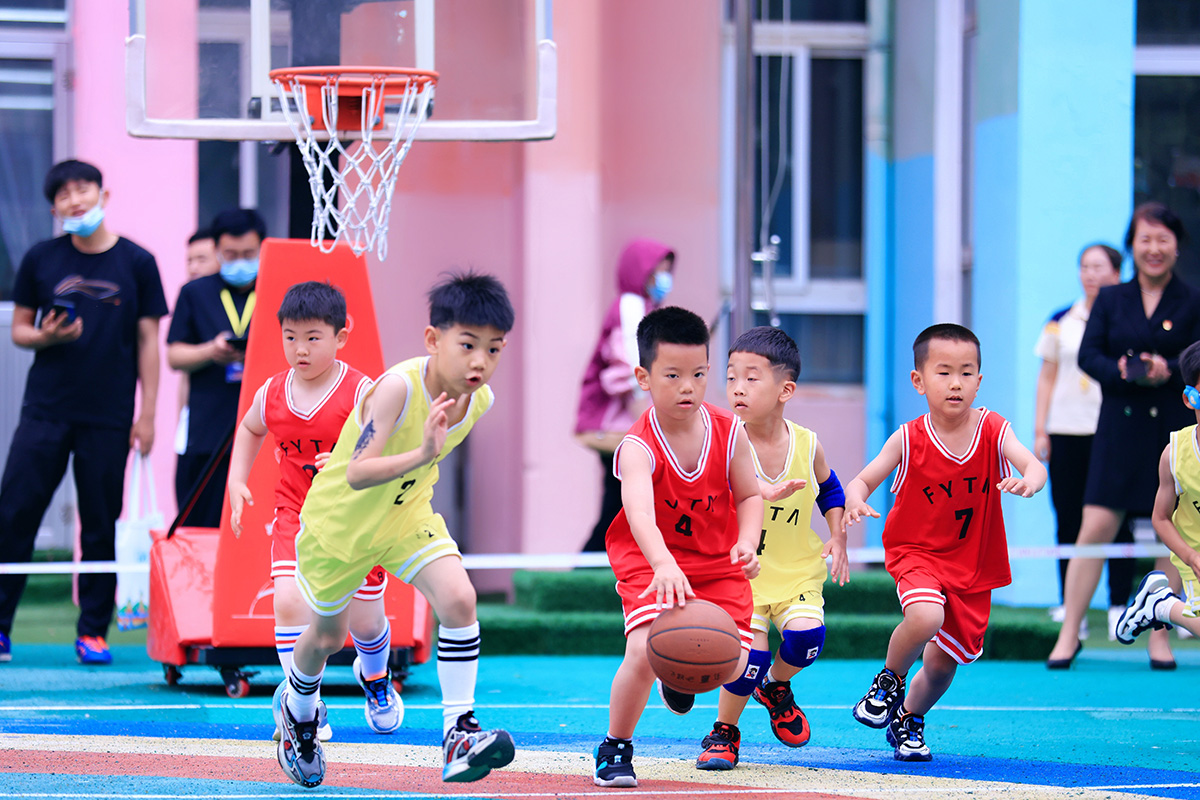 运动过“六一”健康相伴随