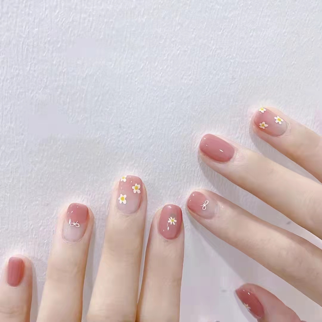 过年短指甲美甲图片大全,短指甲做长美甲疼吗