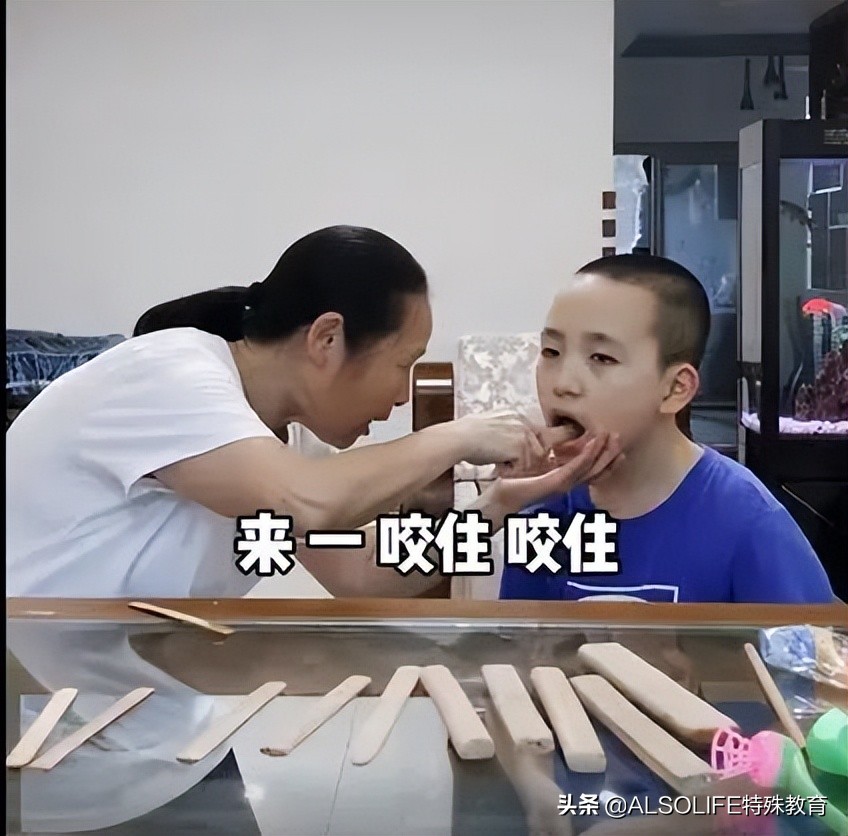 自闭症轩轩怎么导致的,自闭症轩轩几岁开始康复训练