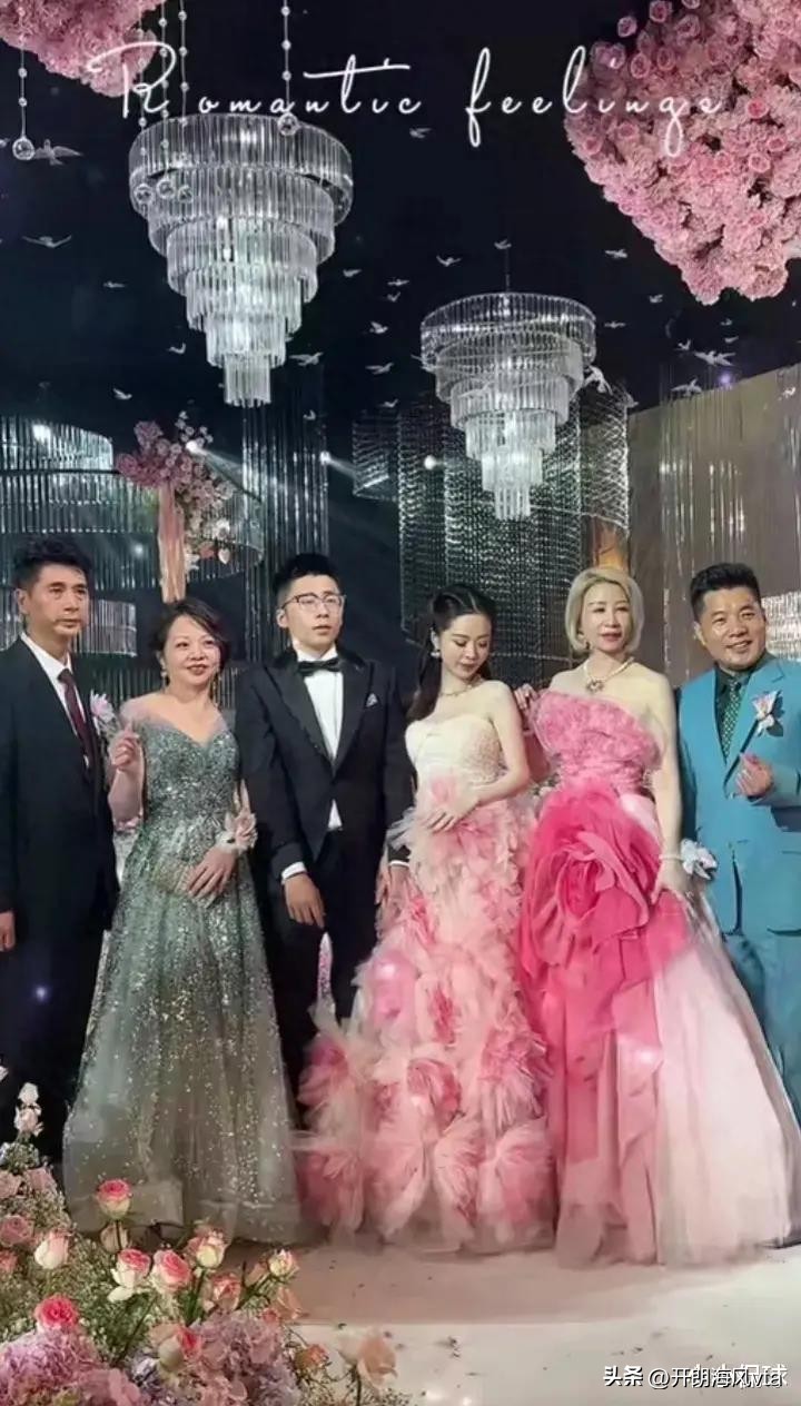 伊尔康二儿子订婚现场：新娘肚子胀得像孕妇，婆婆照耀着新娘！