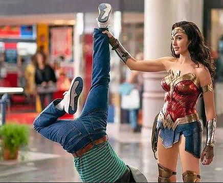 5个因网络而爆红的普通人，有人敛财手段恶劣，有人成为励志女王