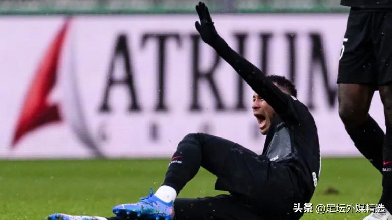 为明年，内马尔向圣诞老人“祈祷”七份圣诞礼物