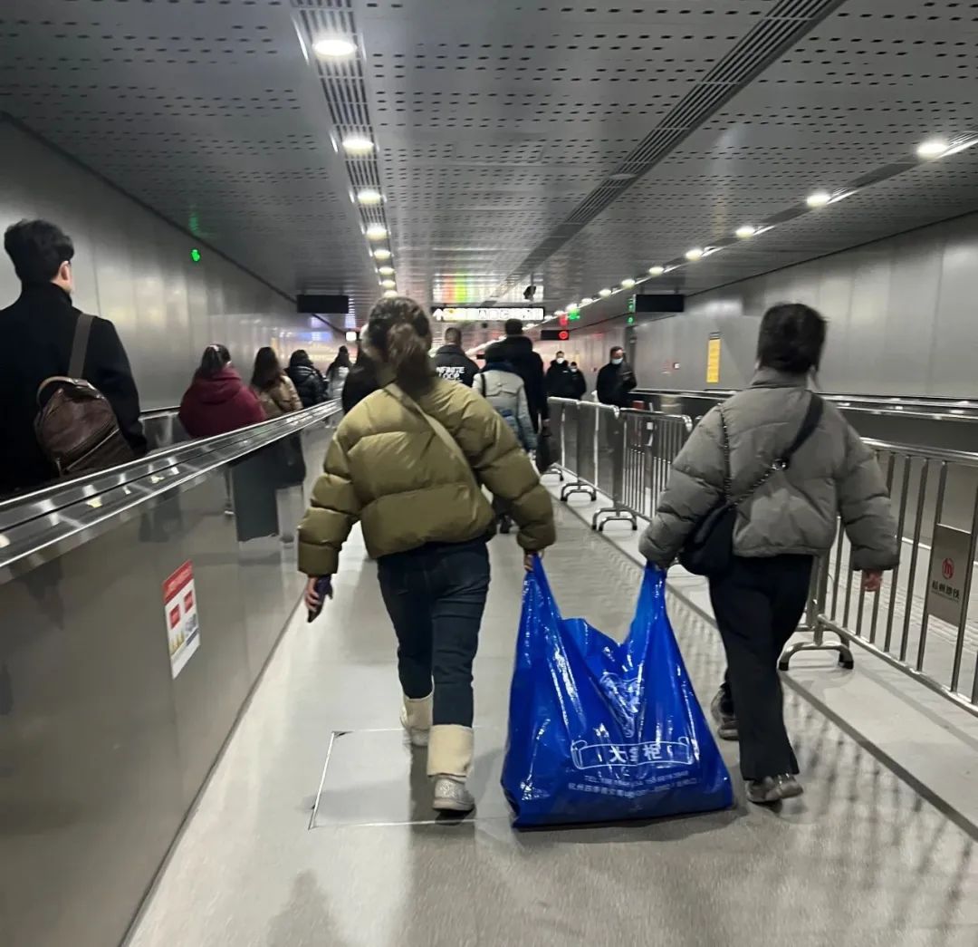 三天卖1000万！“最卷”市场老板：开单到手软，每天像在“印钞票”