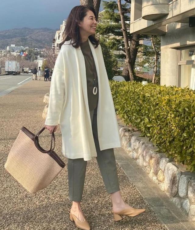 春季40岁穿什么外套显瘦,秋季穿什么样的薄外套显瘦