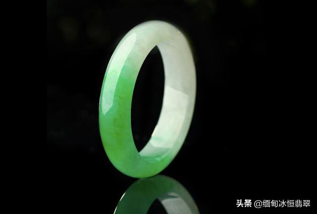 买翡翠商量价格,买翡翠砍价要不要吃药