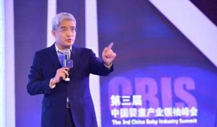 “白嫖”空姐三年，让其背负900万债务，*咸平郎**坠落之路是怎样的