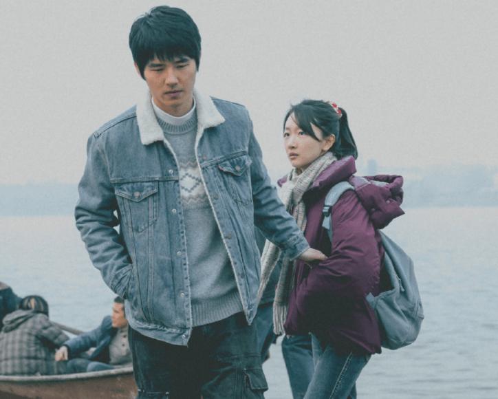 周冬雨退出演艺圈了吗,周冬雨当初没签约张艺谋吗