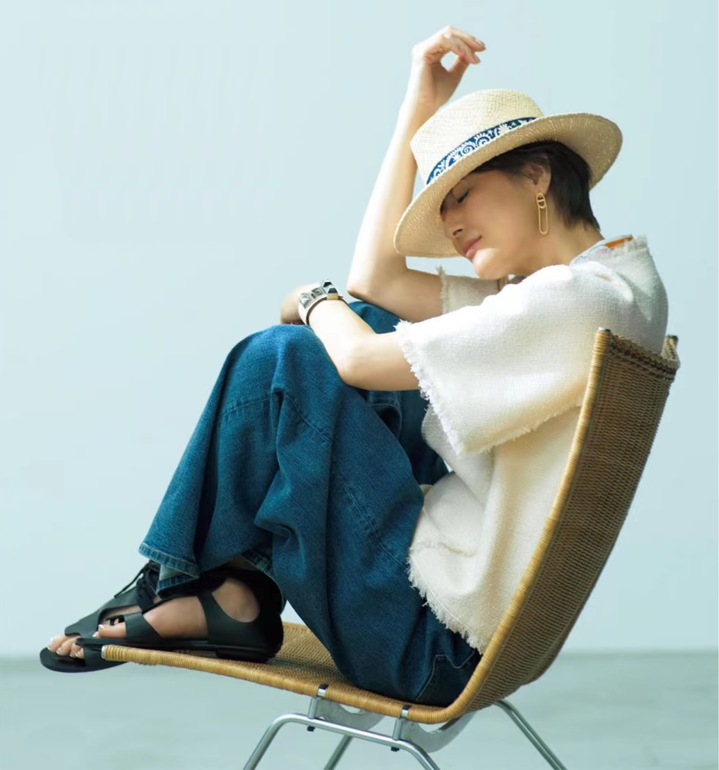 四种不同风格的穿搭手绘,日系手绘风格穿搭