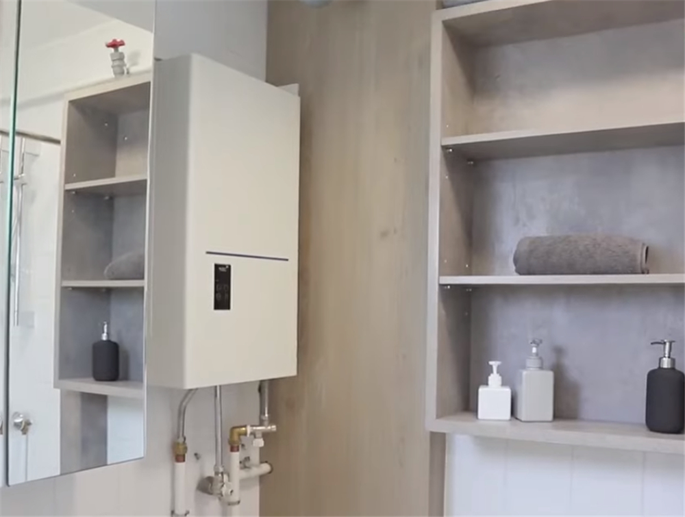 不足3平米的家30年的香港蜗居生活,香港蜗居30平米一家三口穷开心