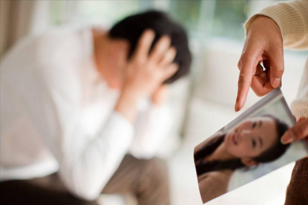 嫖娼决不能合法！新中国禁娼运动，是如何把娼妓从“鬼”变成人？