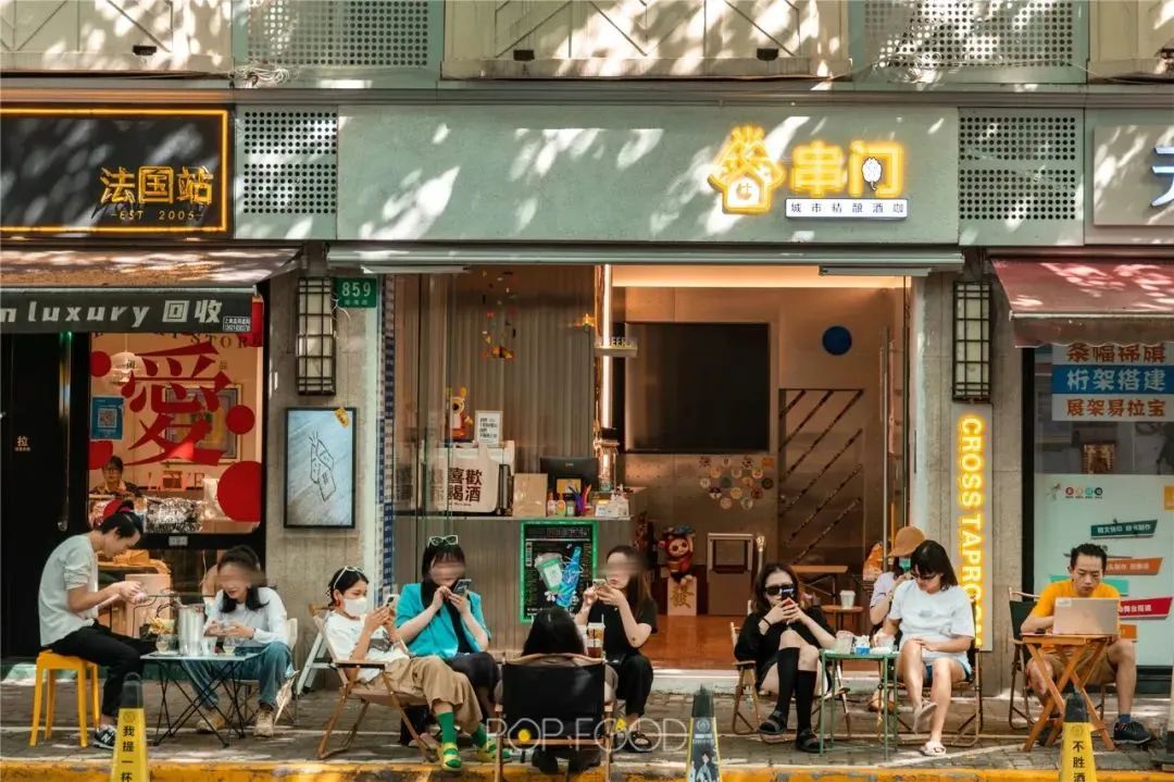 世界杯全国狂欢场面,大屏幕看世界杯球赛的好去处