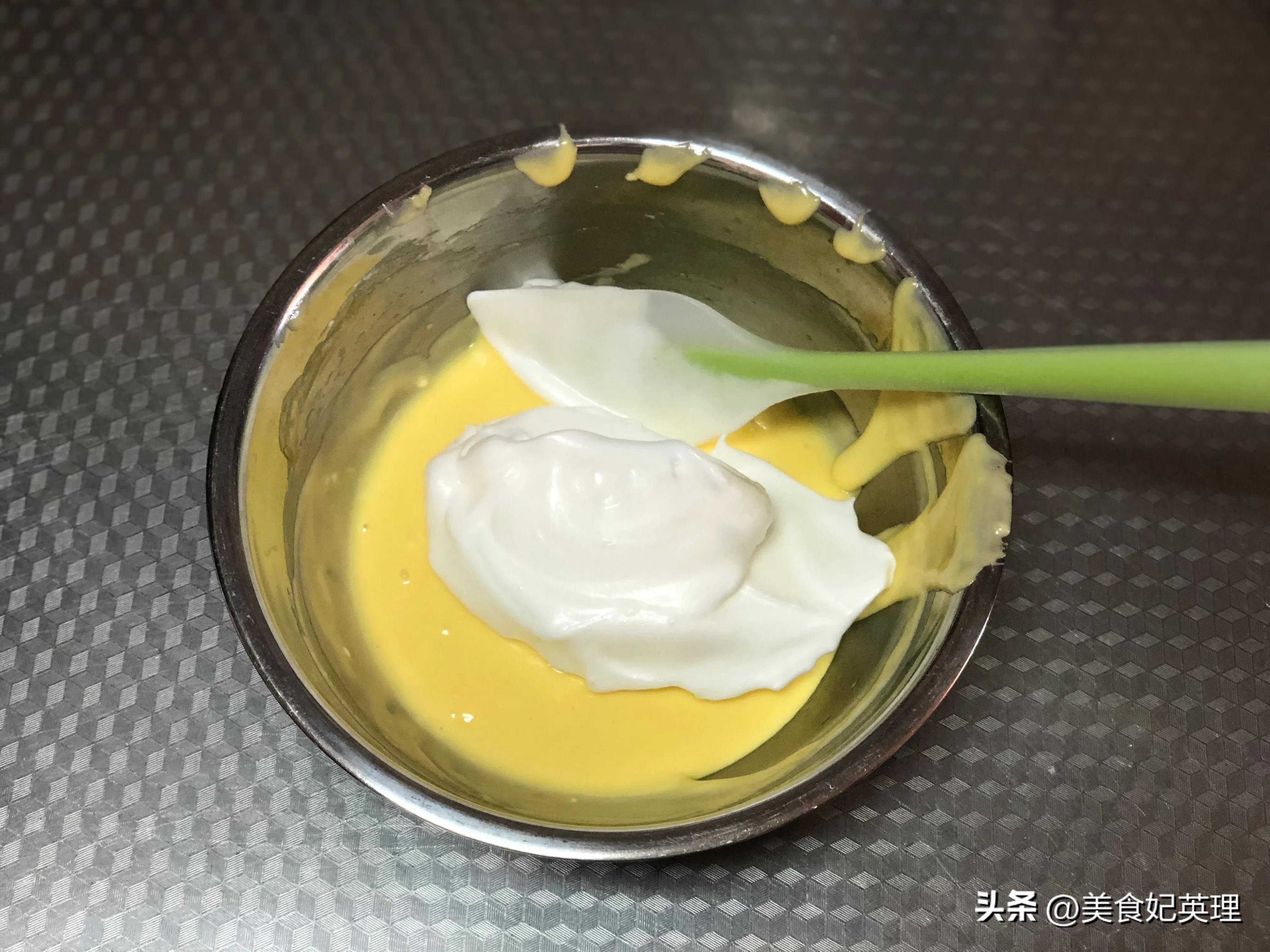 轻乳酪蛋糕的做法不开裂不塌腰,轻乳酪蛋糕口感细腻绵密做法简单