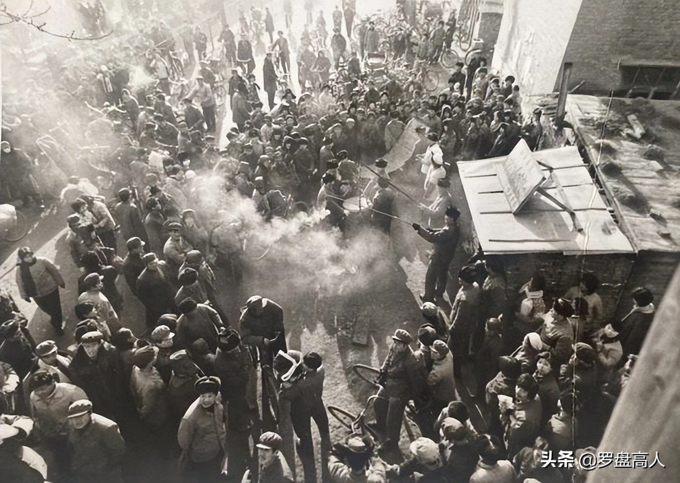 80年代沈阳老工厂大门照片,沈阳90年代铁西308大院老照片