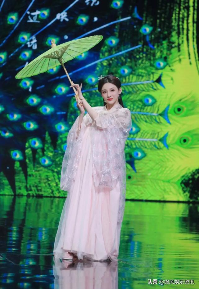 她是央视的“新流量”，“接班董卿”的呼声越来越高