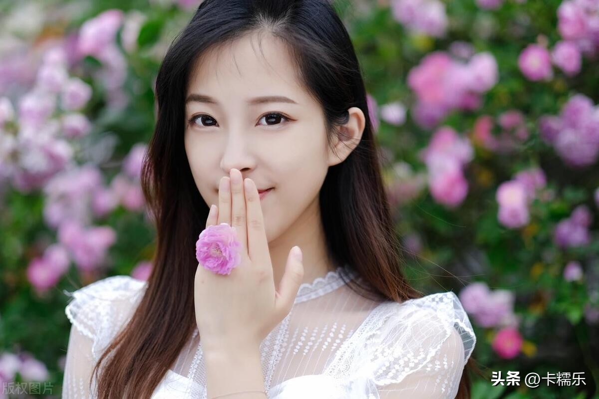 云南女大学生旅游事件,云南大山旅行遇到小姐姐