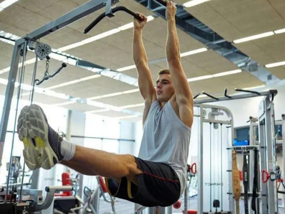 哑铃腰腹力量训练,腰腹力量怎么训练