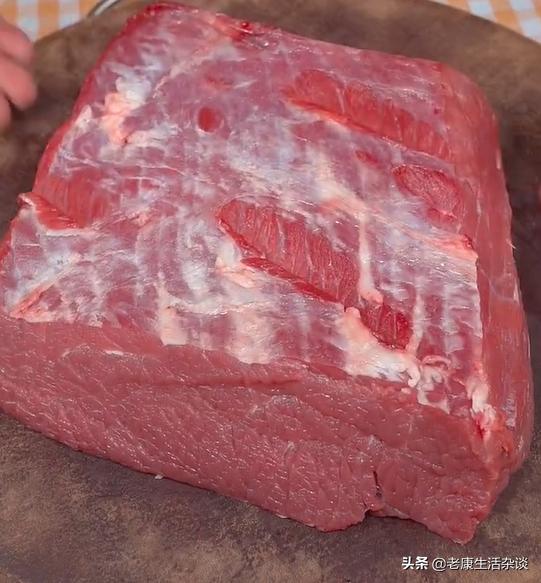 萝卜炖牛肉怎么做才软烂,萝卜炖牛肉软烂无比的秘诀