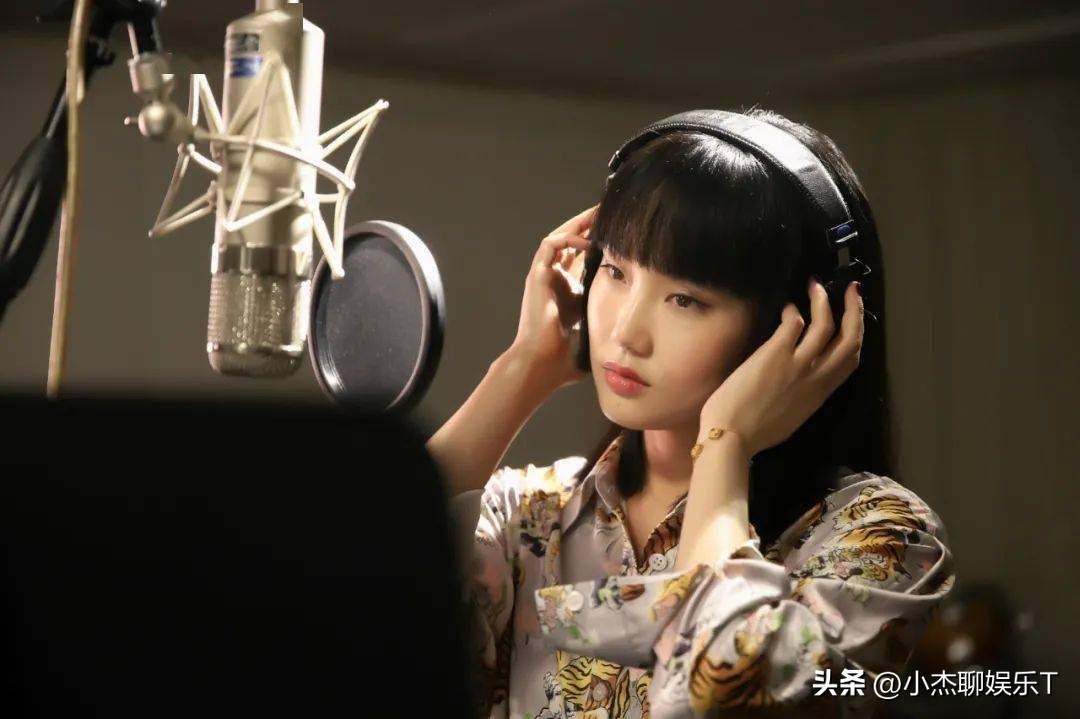 明明歌词很恶俗,当年却火遍全国,这5首歌曲越听越别扭