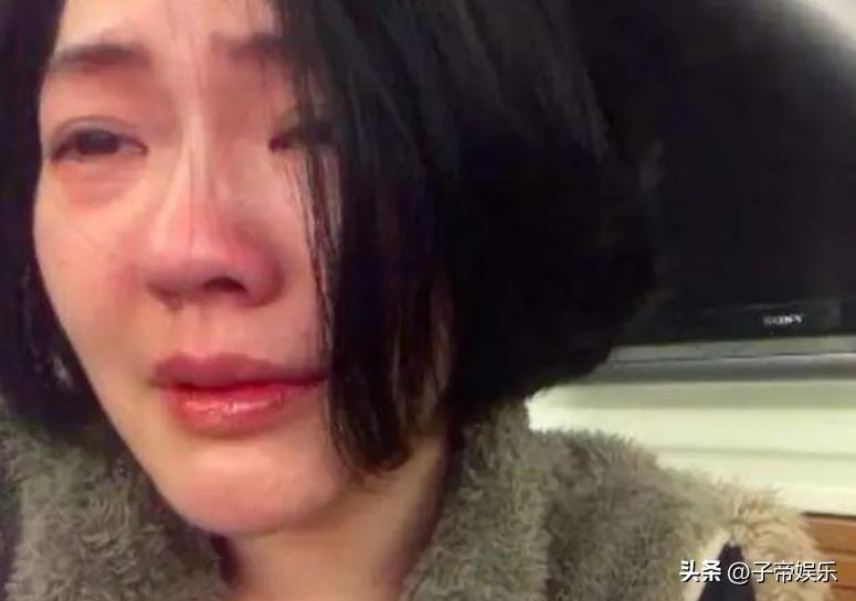 老公在酒吧玩得不亦乐乎,老公去酒吧玩很晚才回来