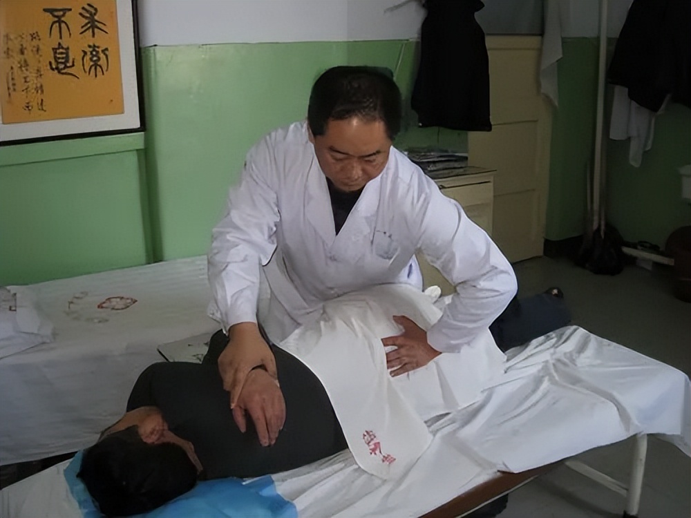 胸椎关节紊乱推拿手法,经方身痛逐瘀散配方