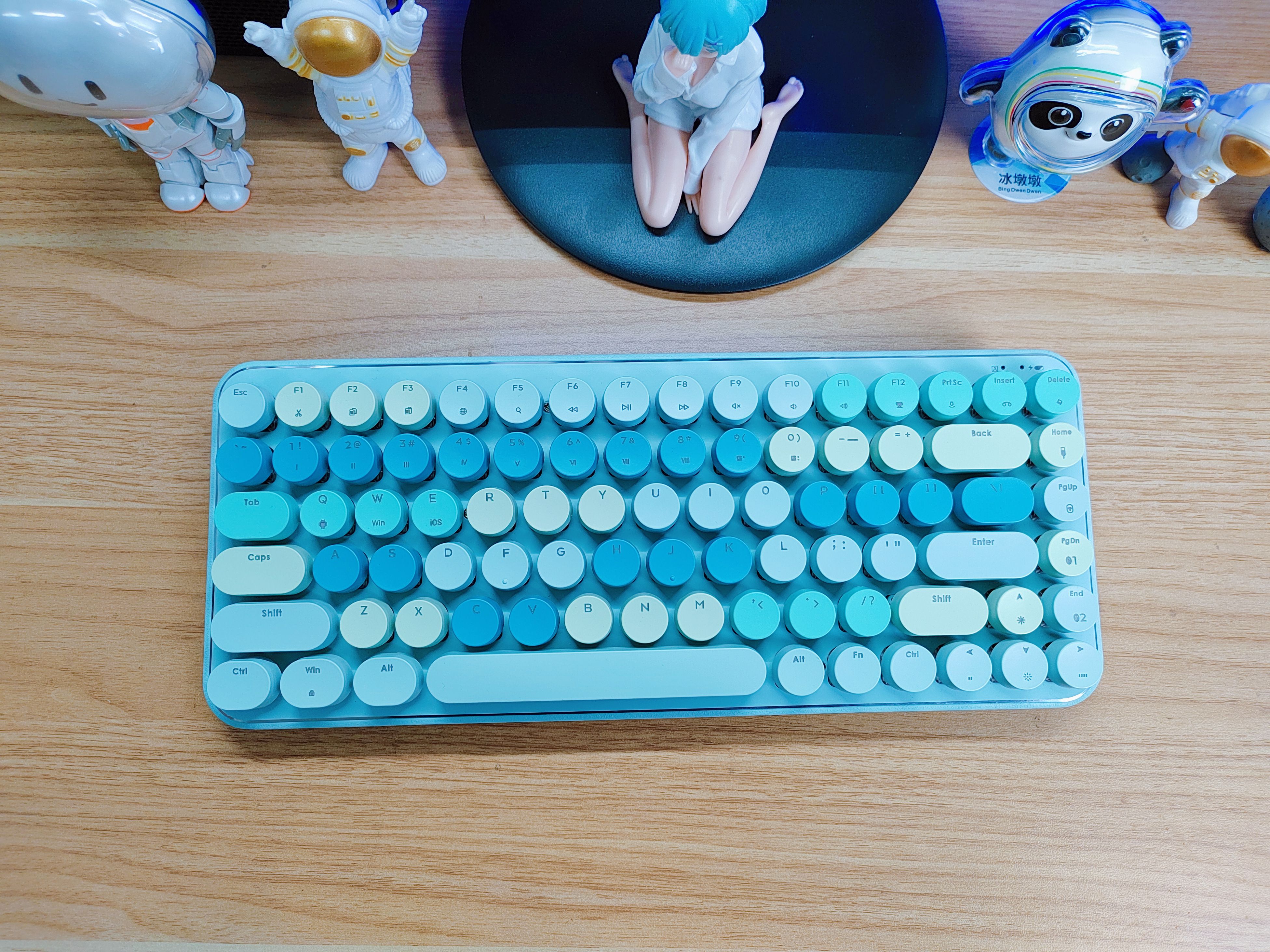 黑爵k680t键盘评测,黑爵ak992三模机械键盘上手简评