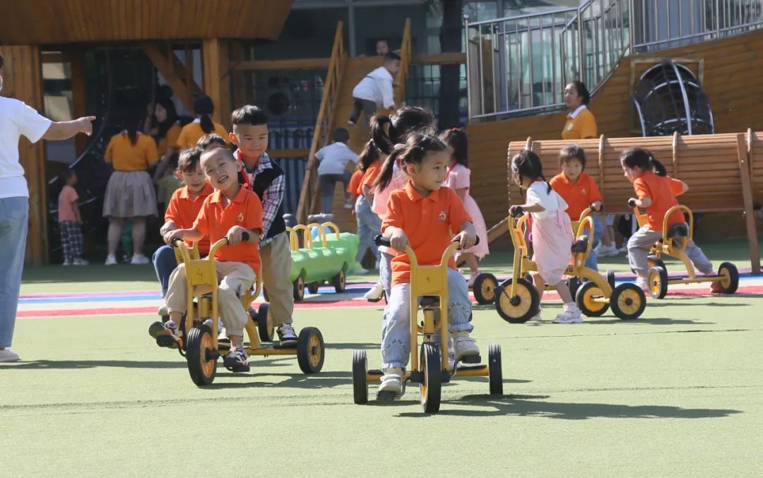 秋光如岁邂逅一场欢喜——临猗县直一园开学季